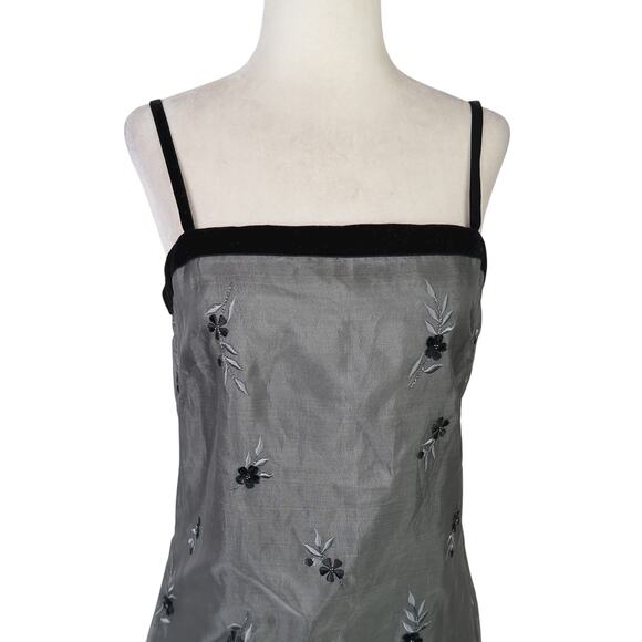 Vintage 90s Ann Taylor Grey Silk Floral Embroidered Mini Cocktail Dress 4 - Picture 2 of 5
